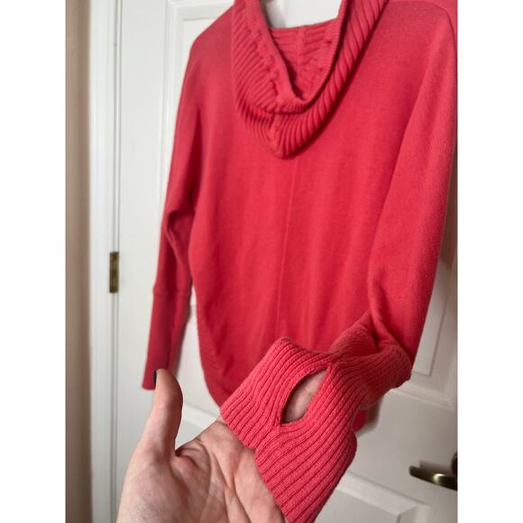 Akini Pink Sweatshirt Hoodie with Thumb Holes Pullover V-Neck Sweater Size Small - Picture 7 of 9